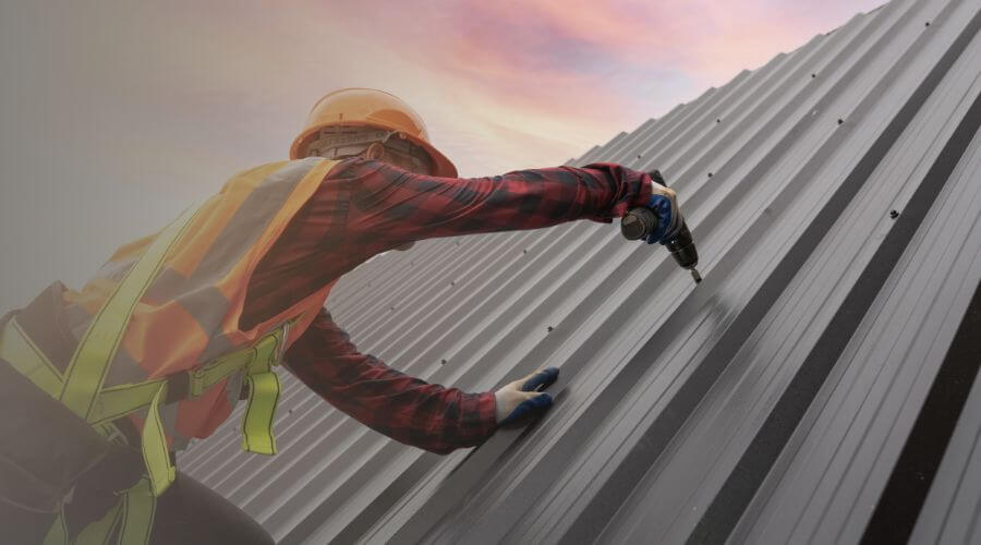 Professional gutter cleaning in Corozal, PR